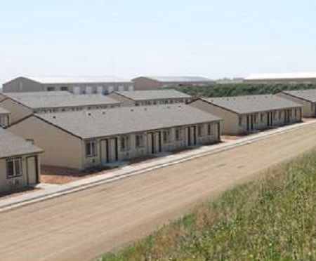 Prairie Suites Motel Уиллистон Экстерьер фото
